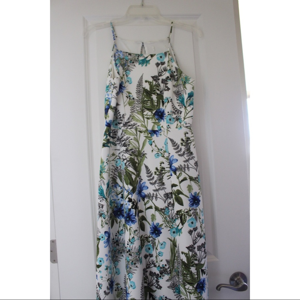 CUTE RUFFLED DRESS SIZE 10